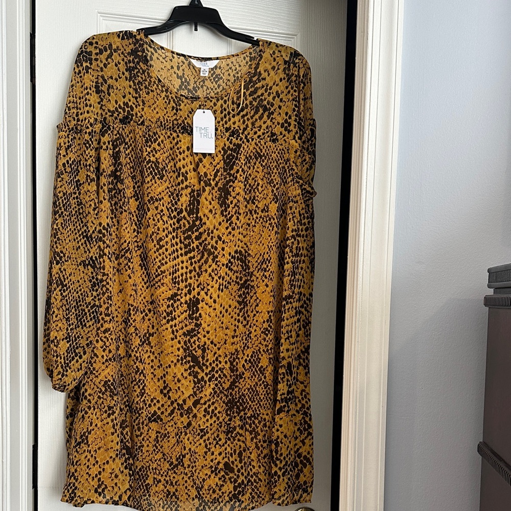 Time and Tru Women's Long Sleeve Dress in Mustard and Black